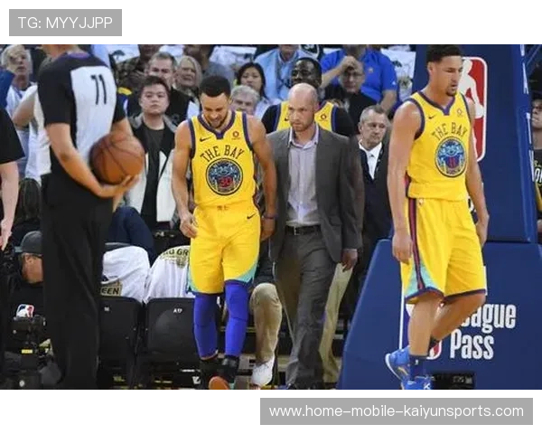 科尔与布朗争锋战术智慧巅峰对决谁能笑到最后 科尔与布朗争锋战术智慧巅峰对决谁能笑到最后