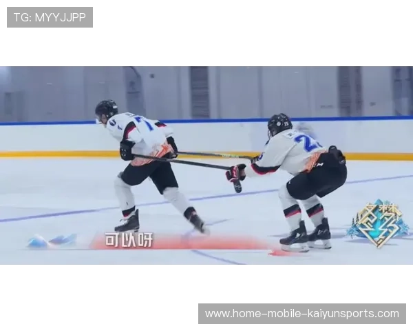 冰球少年化身“冰上御剑飞行”视频爆红